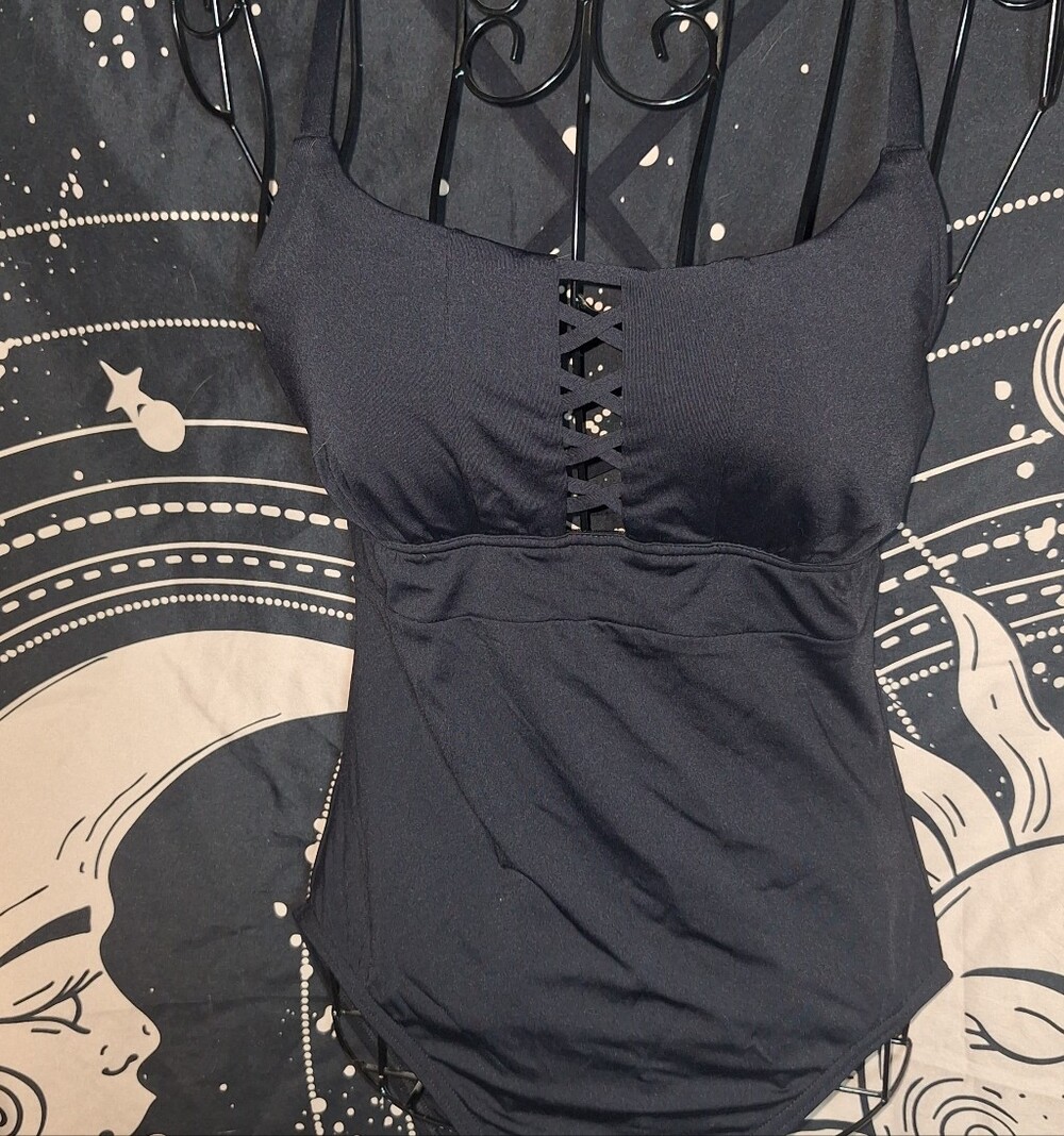 NWT SZ S LANDS END LYCRA Black Crisscross One-Piece Swimsuit